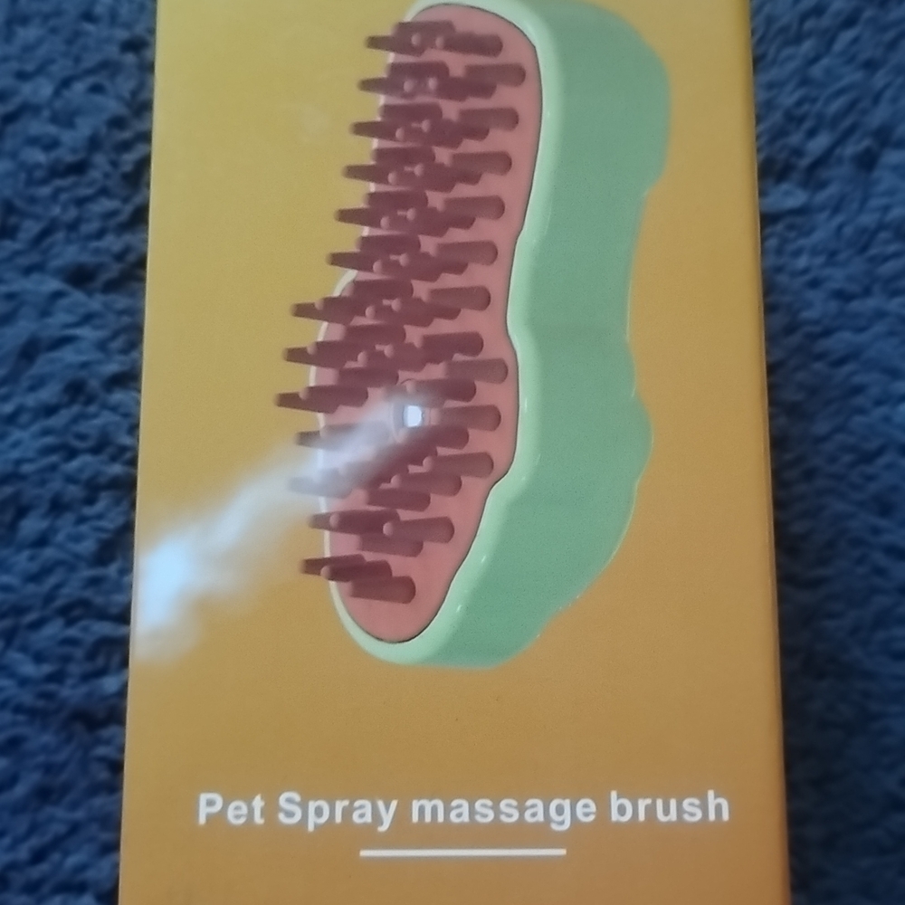 Pet Spray Massage Brush - Green and Brown